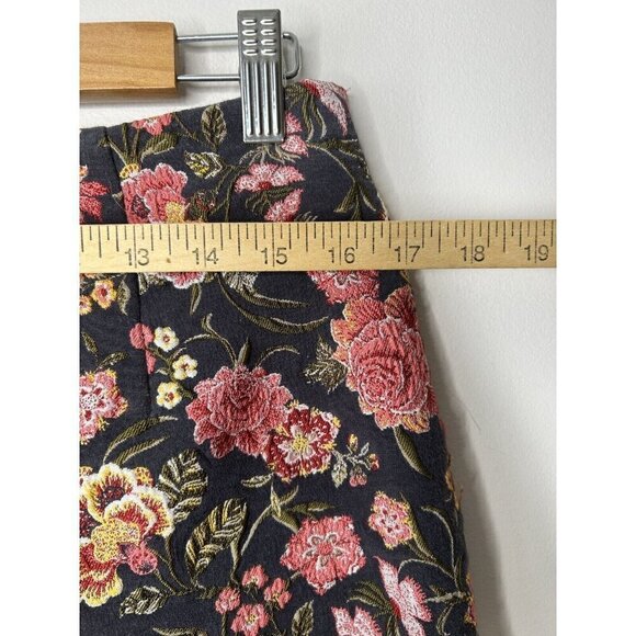 LOFT Floral Blue Pink Tapestry Pencil Spring Skirt Size 8 - Picture 6 of 11